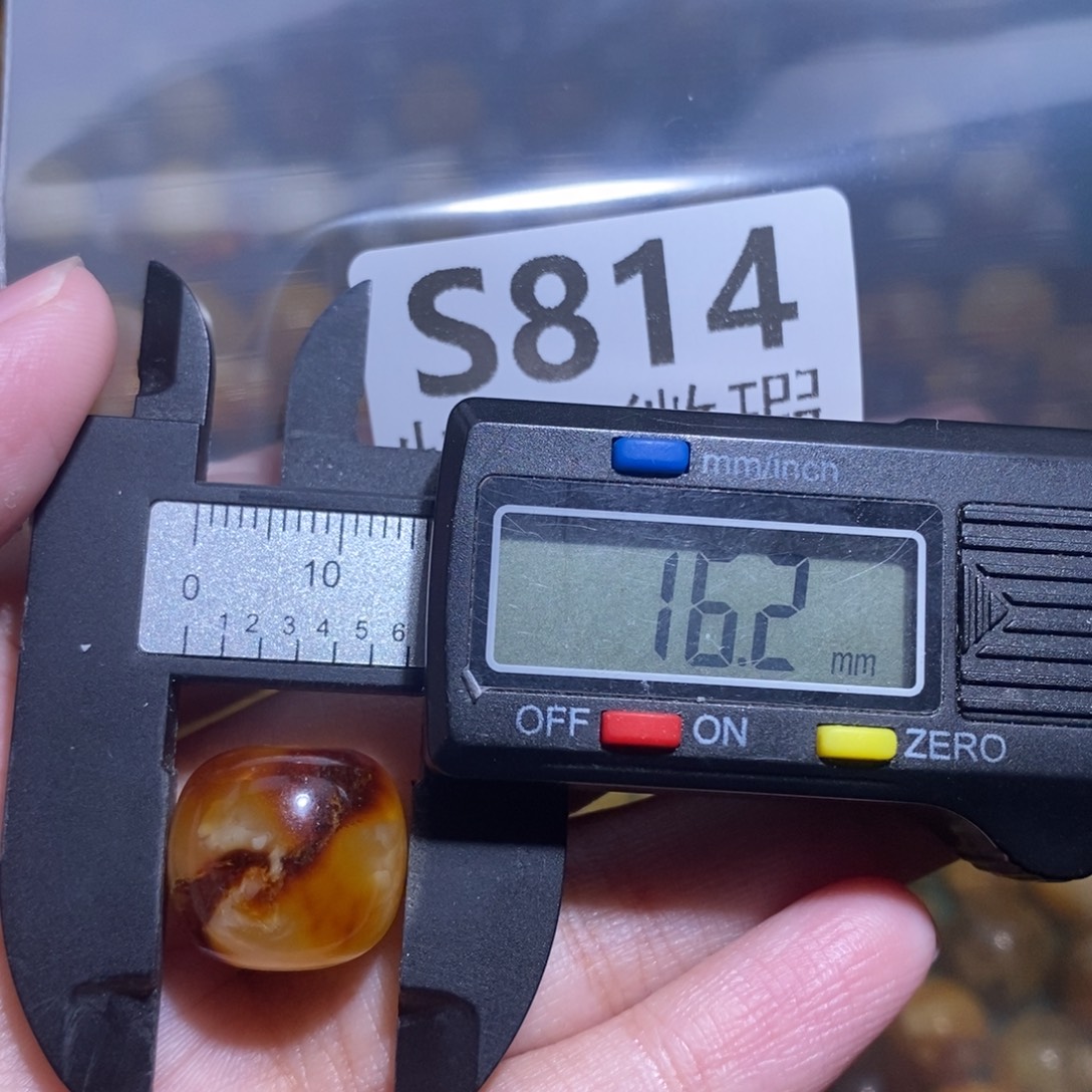 吃***莲未镶嵌琥珀裸石未镶嵌琥珀蜜蜡裸石