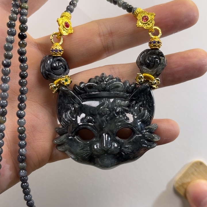 翡翠吊坠(赠链)未镶嵌代编织