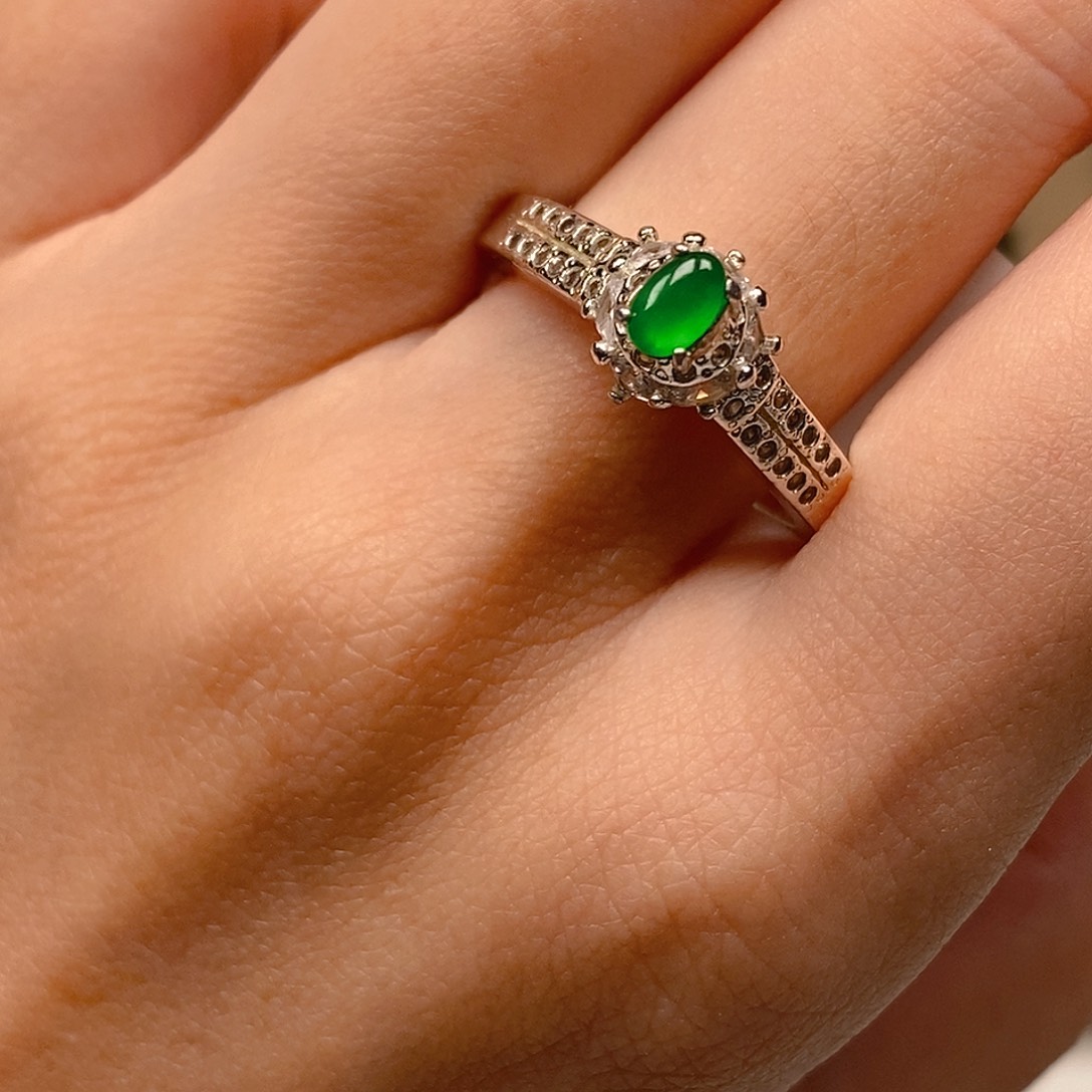 翡翠戒指未镶嵌帝王绿