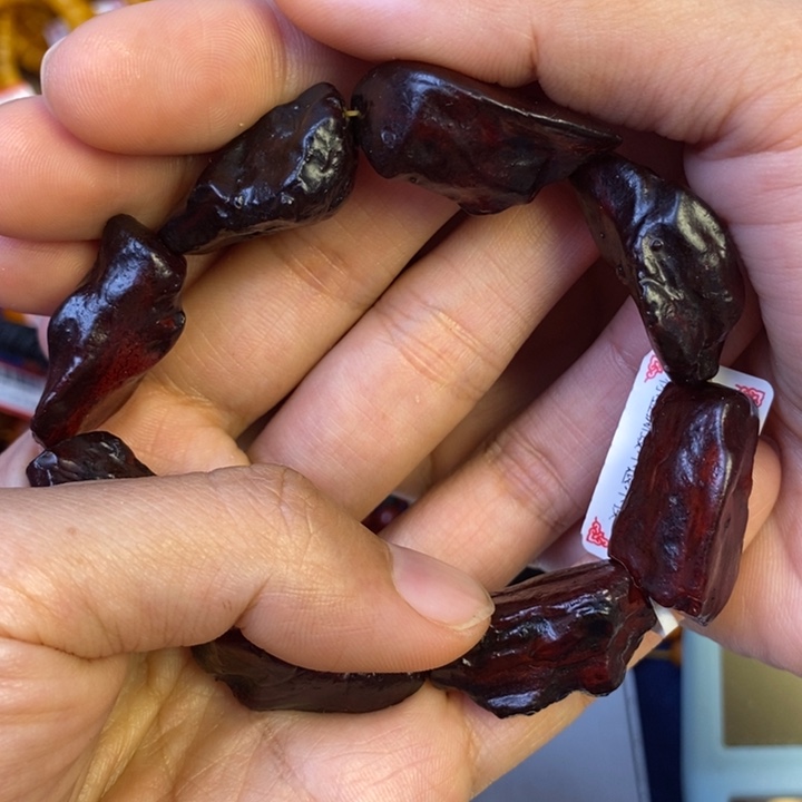 未镶嵌琥珀珠宝奇石