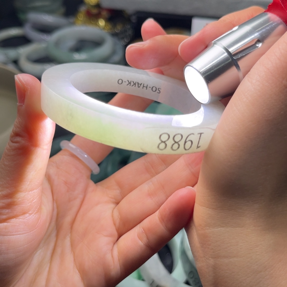 定制翡翠翡翠手镯未镶嵌