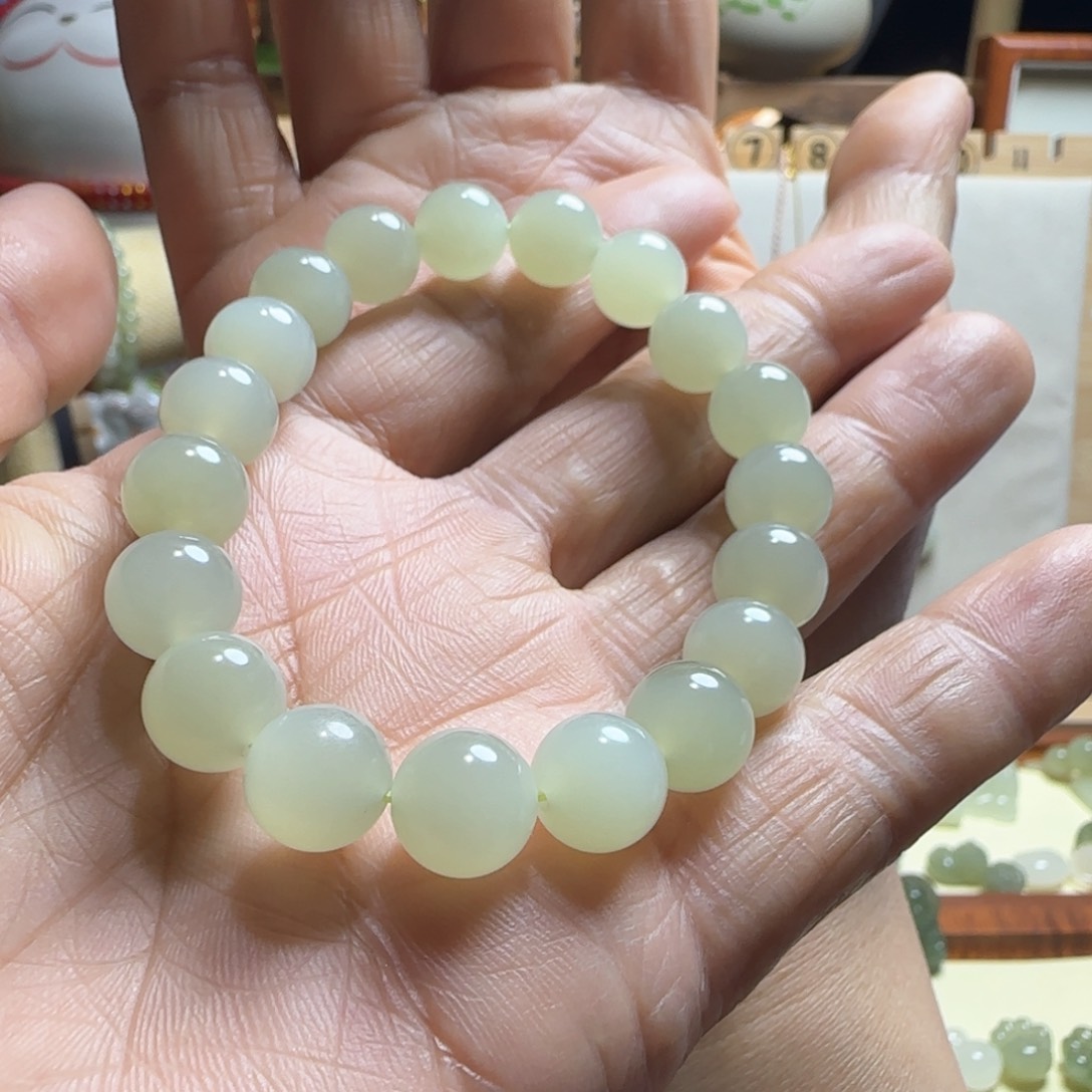 和田玉手串未镶嵌可****泡