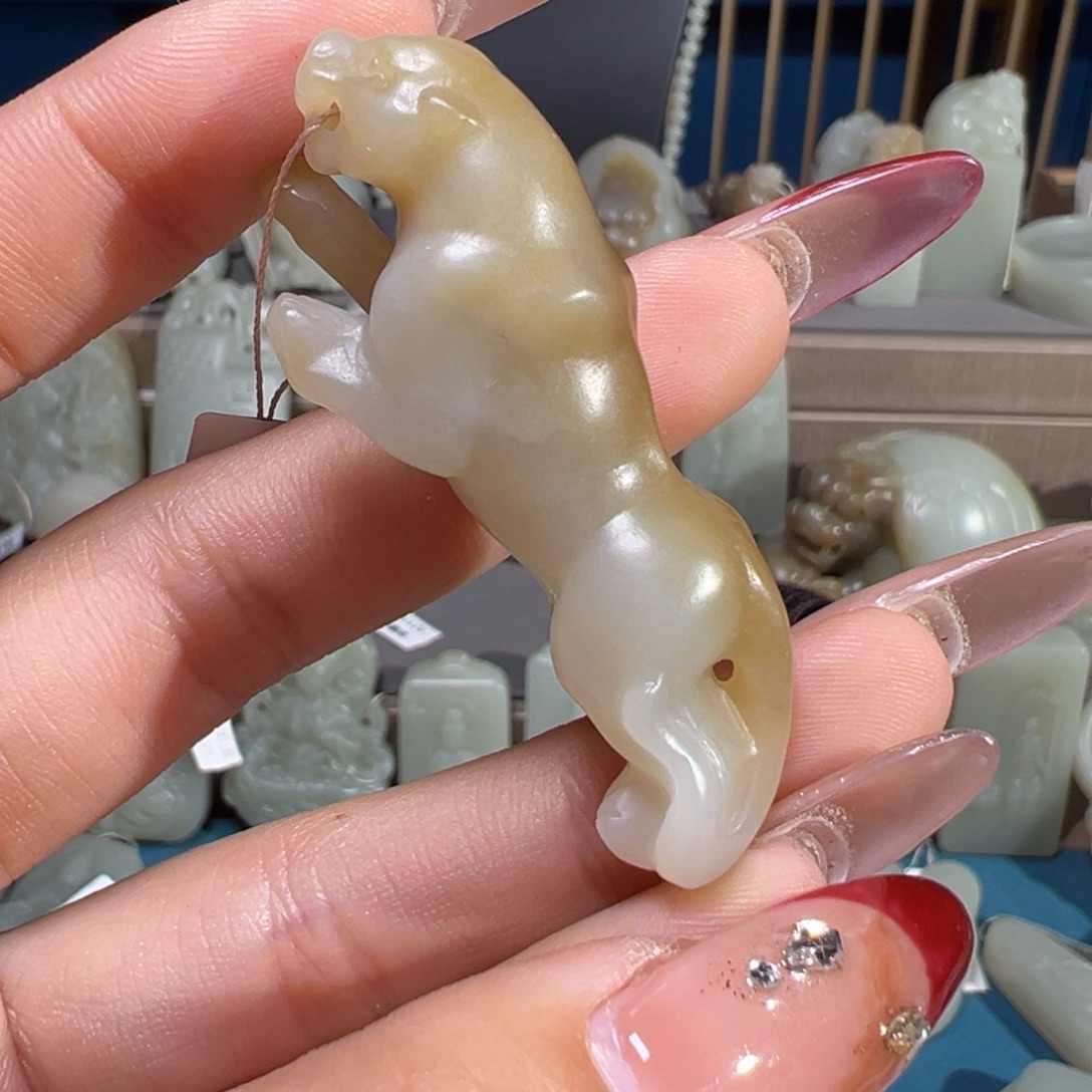 1***7和田玉（糖玉）未镶嵌颈饰