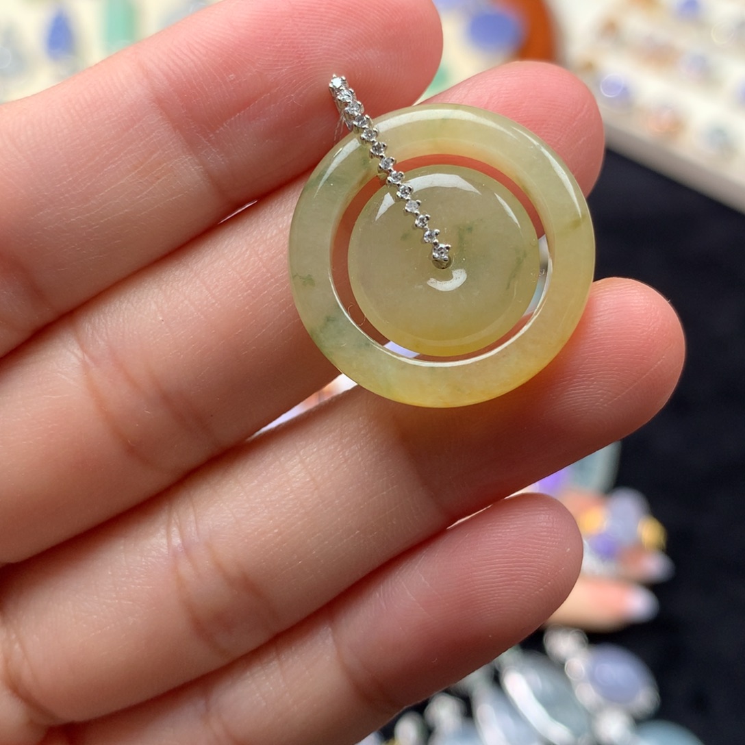 吊坠(不含链)18K金镶嵌翡翠