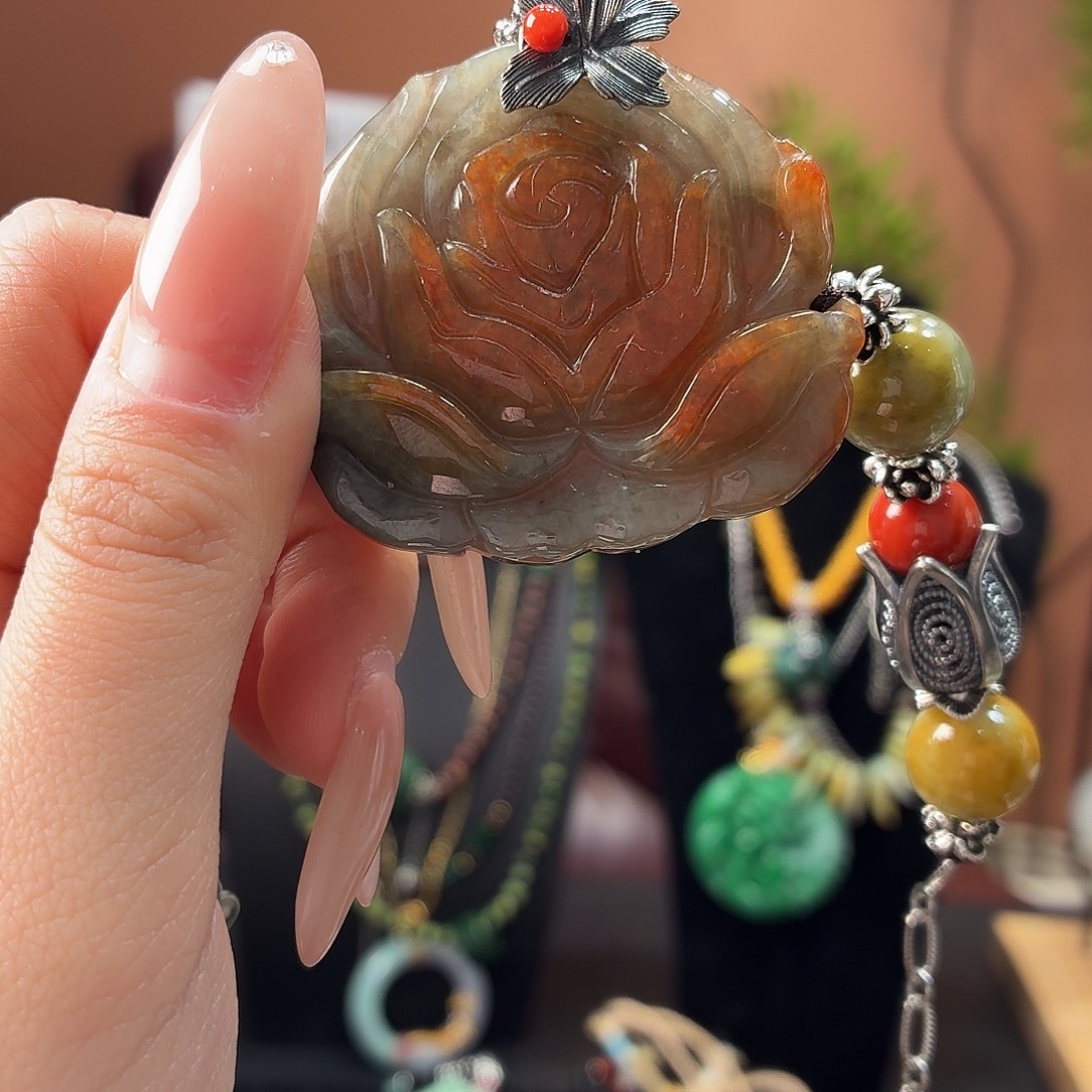 翡翠未镶嵌耳饰手串