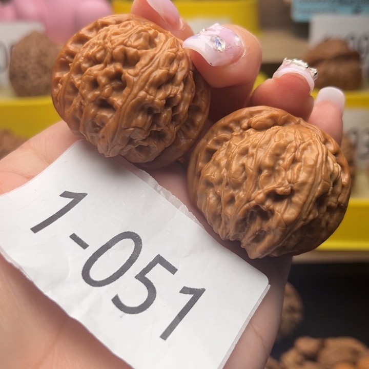 文玩核桃把件41白狮子1051