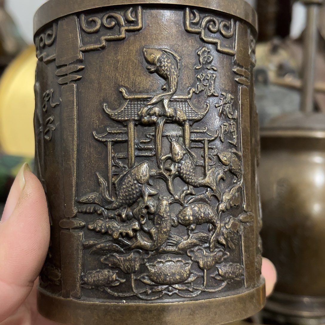 与***航闪电购铜摆件工艺品