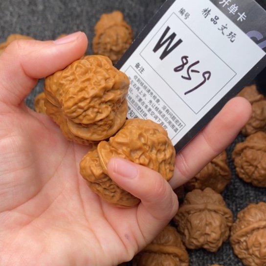 吊坠桃核我是第一百41