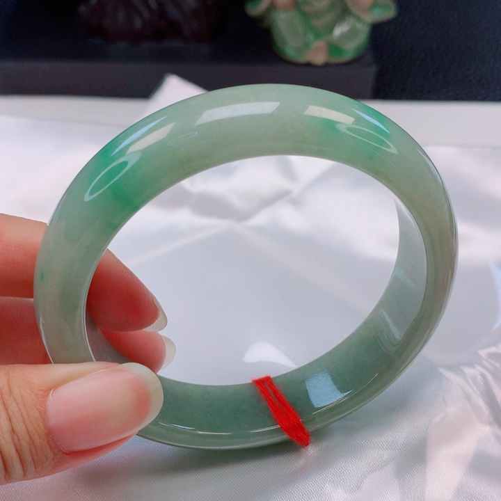 婷***1翡翠未镶嵌手镯58圈