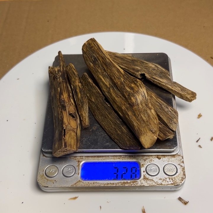 沉香沉香碎屑糖结原材料32克