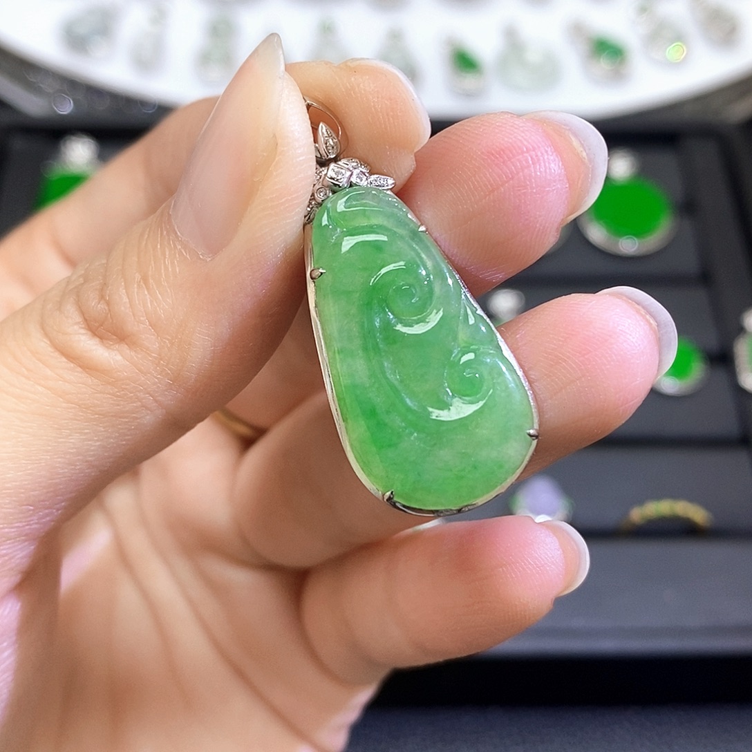 翡翠18K金镶嵌吊坠(不含链)