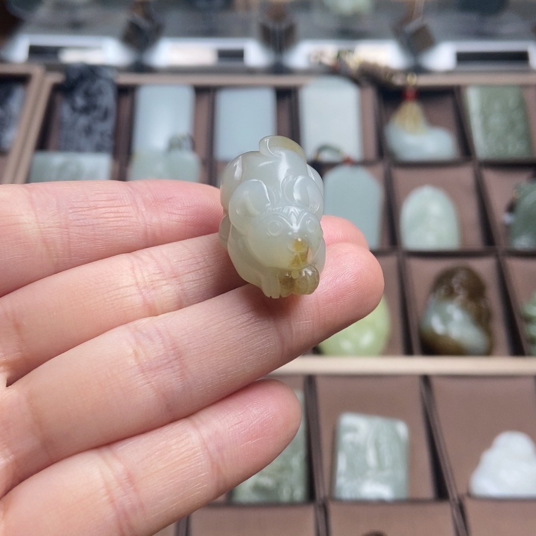 和田玉（糖玉）颈饰未镶嵌