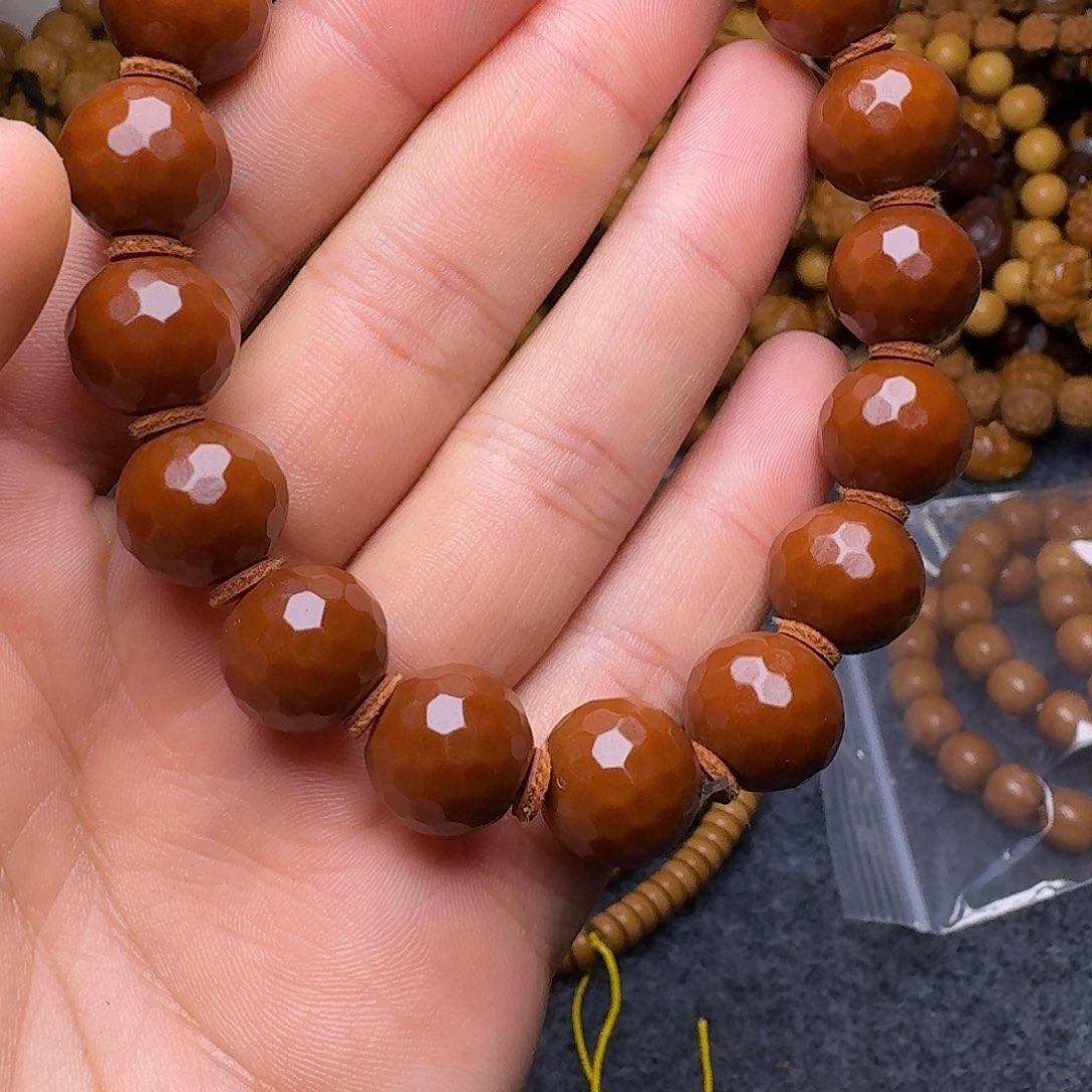 橄榄核手串过年好