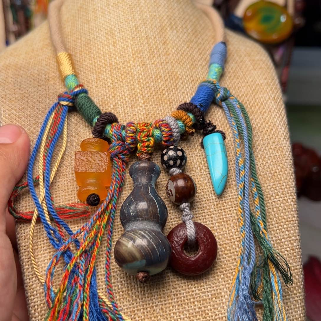 玛瑙/玉髓颈饰未镶嵌