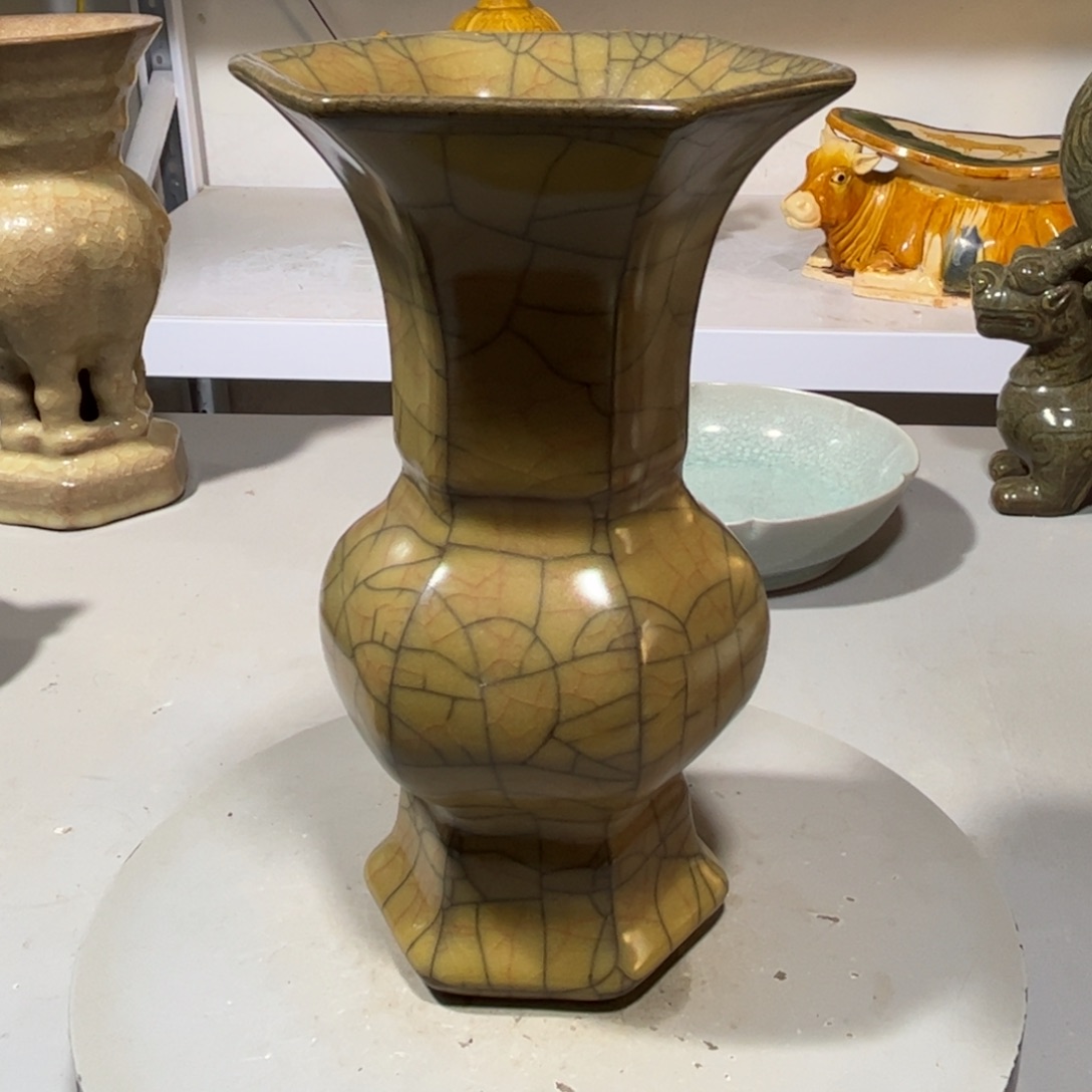 瓶绿**山哥窑瓷器品相完美