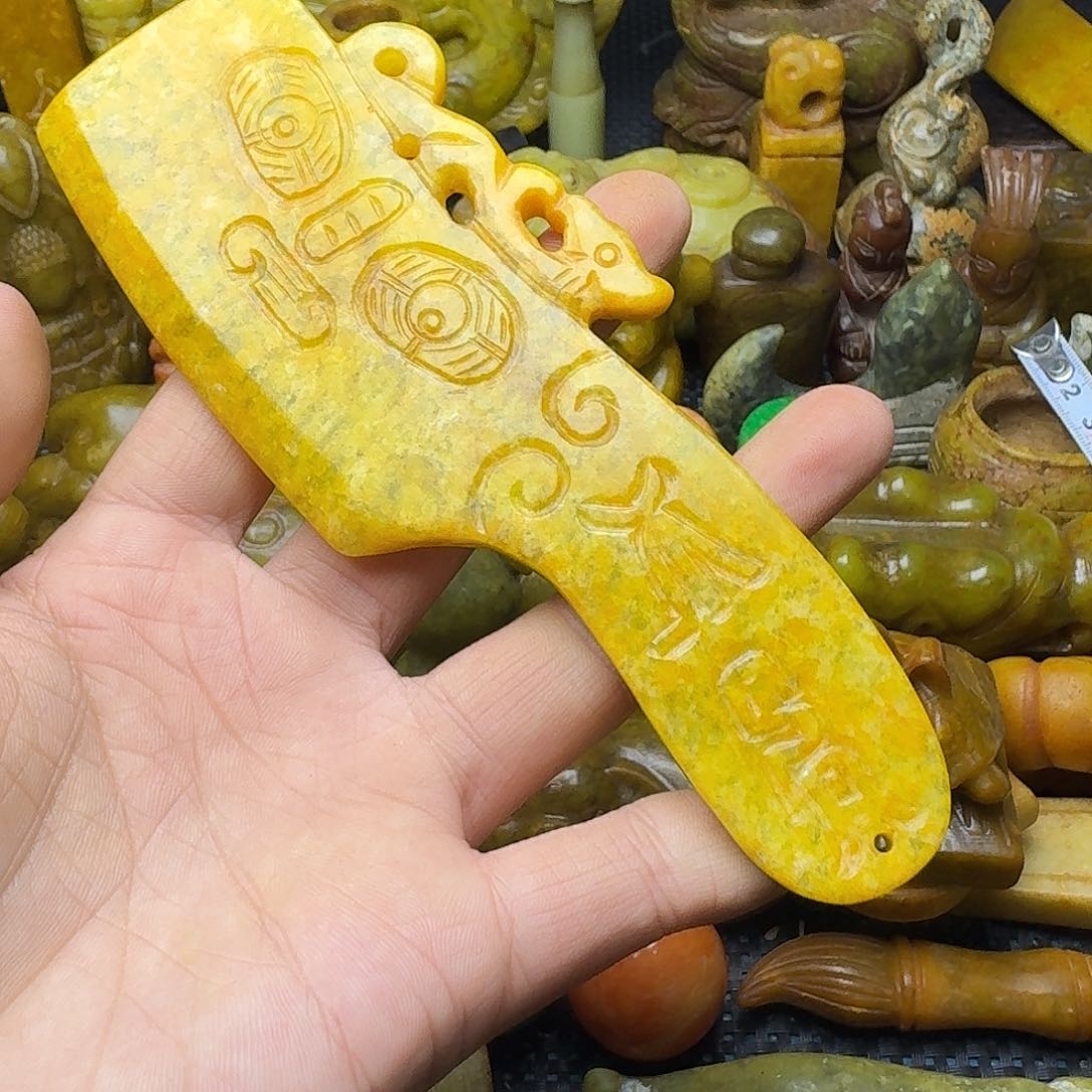 白玉菩提吊坠。。。