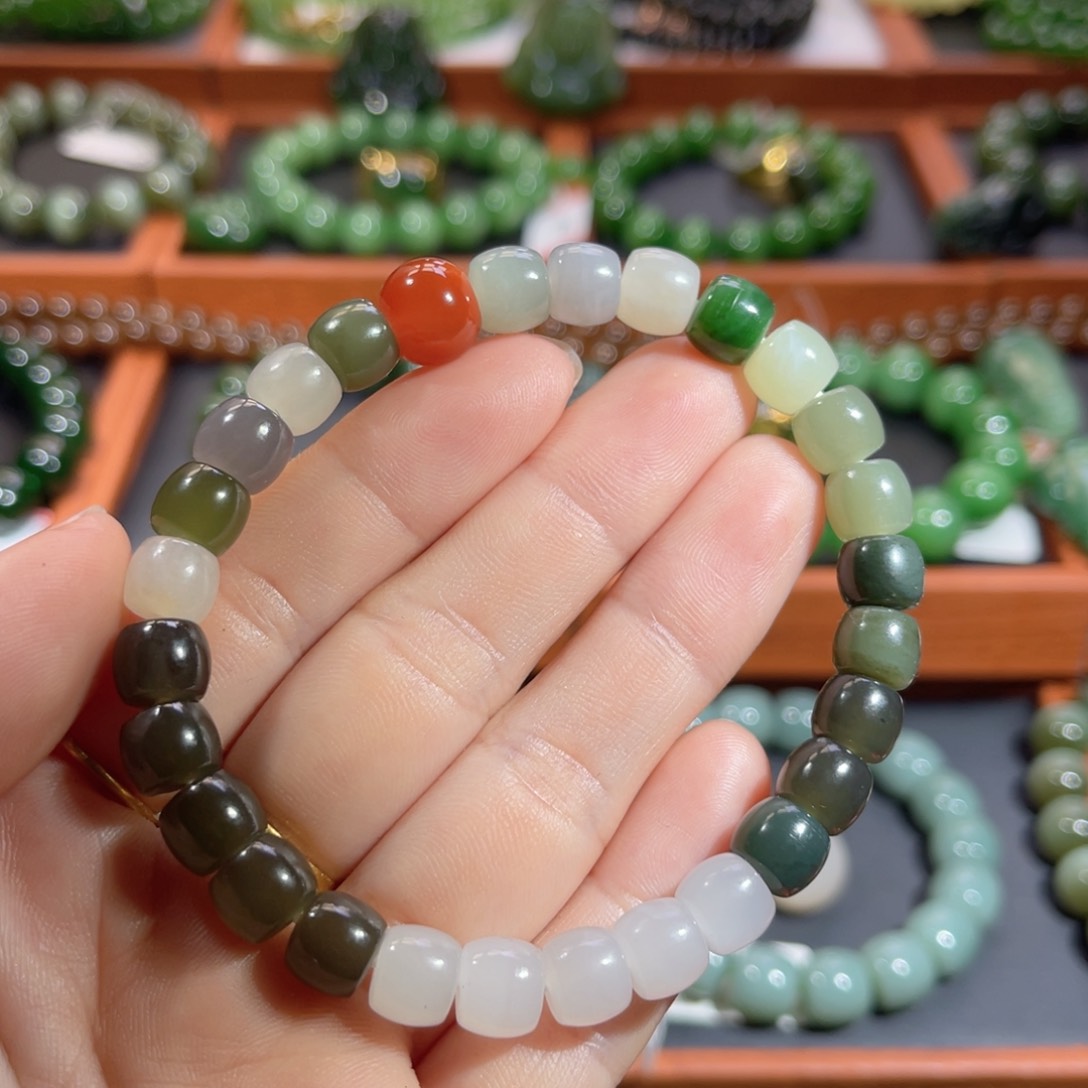 手链未镶嵌和田玉（碧玉）