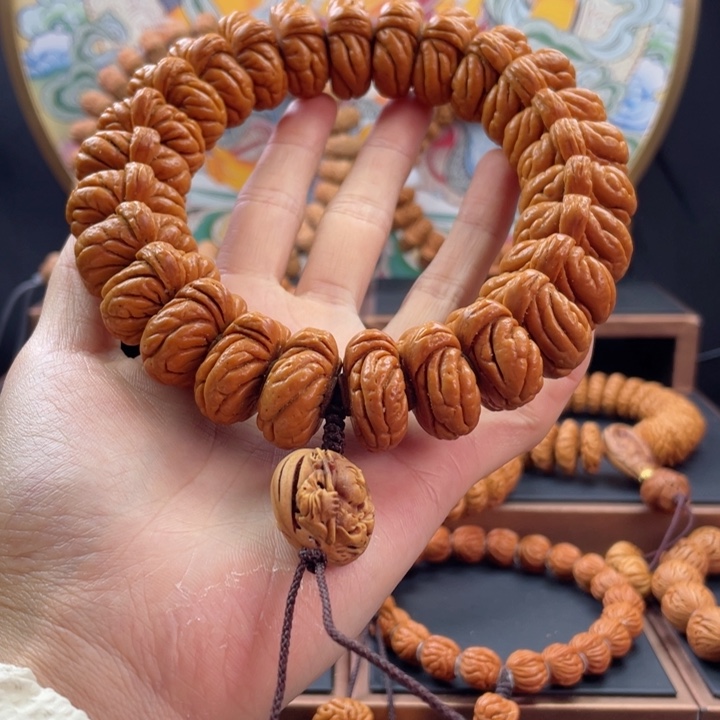 桃核手串在*上龙纹桃核矮霸