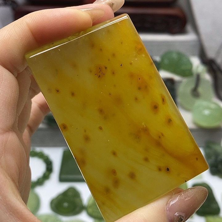 蛇纹石玉未镶嵌挂件