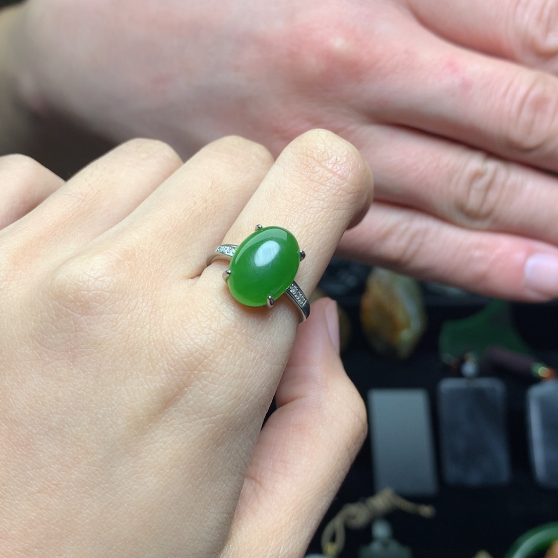 佳***然和田玉未镶嵌手链