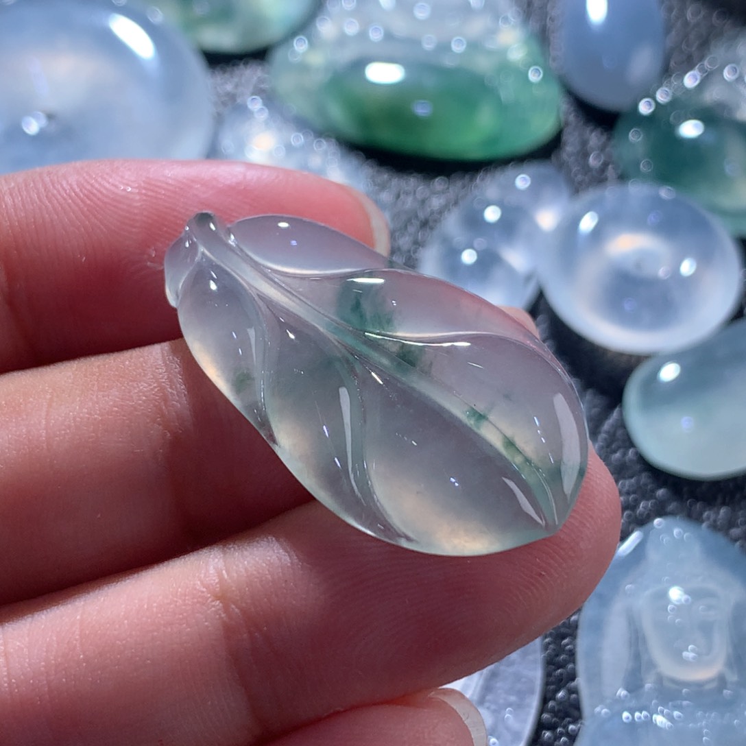 翡翠颈饰未镶嵌缅甸