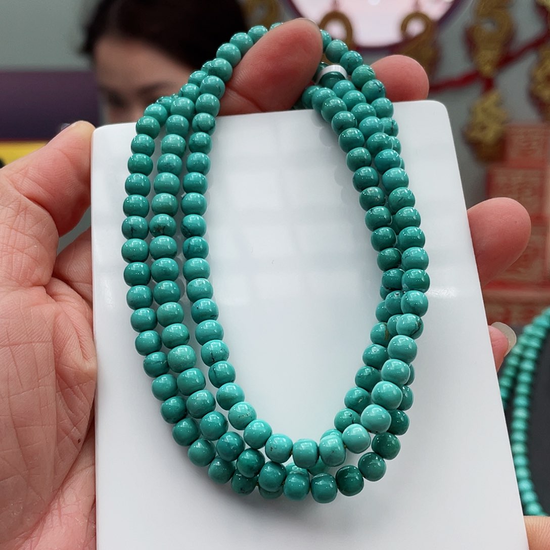 绿松石颈饰未镶嵌