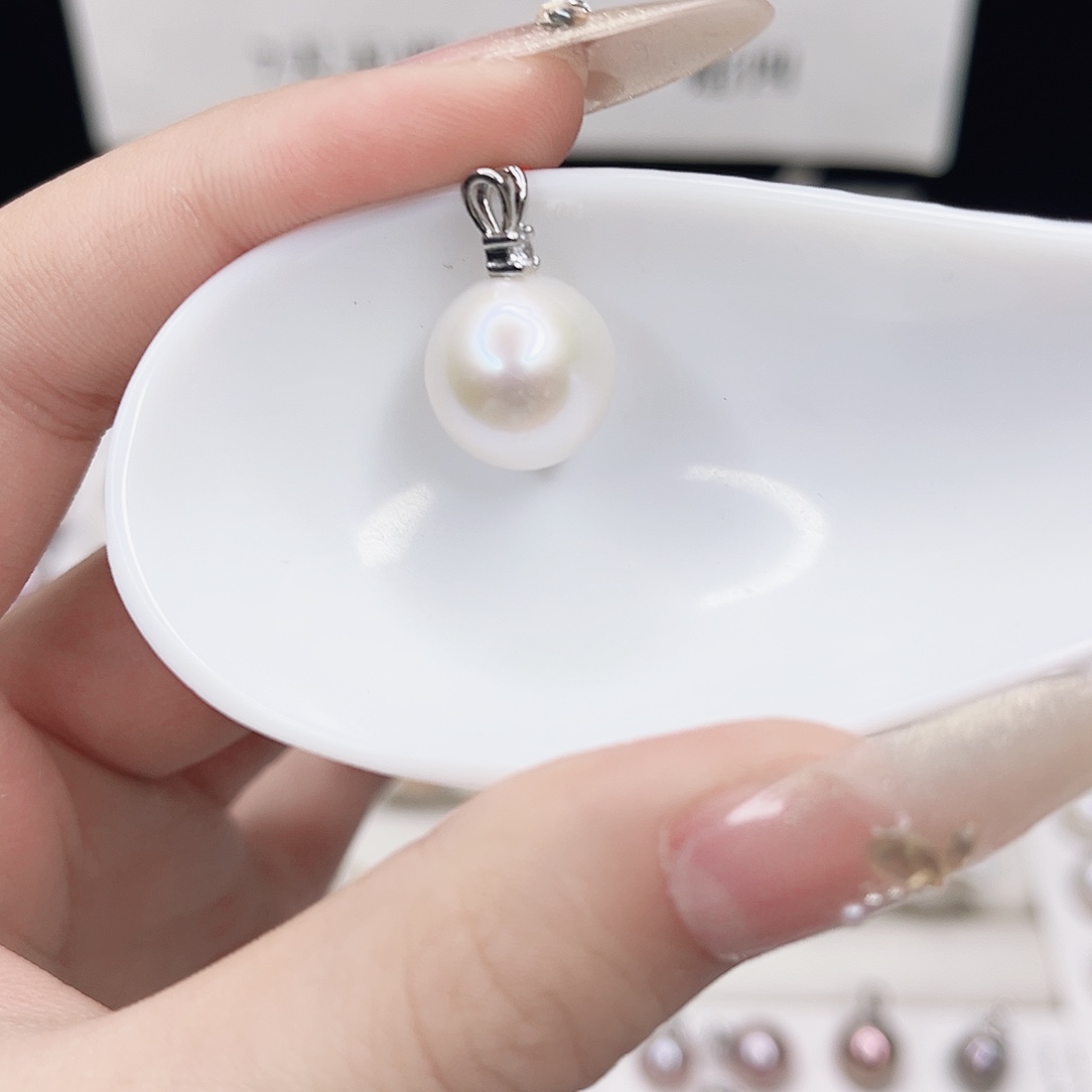 淡水珍珠合金吊坠(赠链)