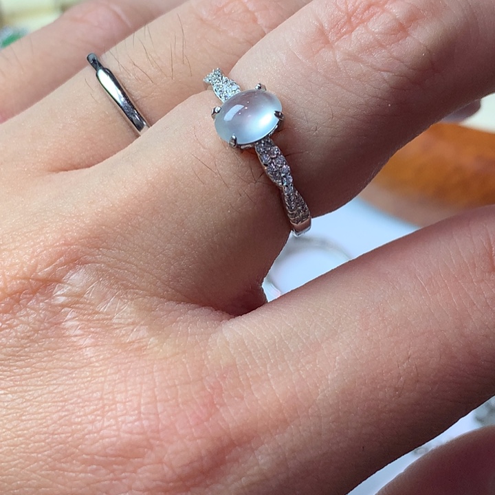 翡翠戒指未镶嵌翡翠