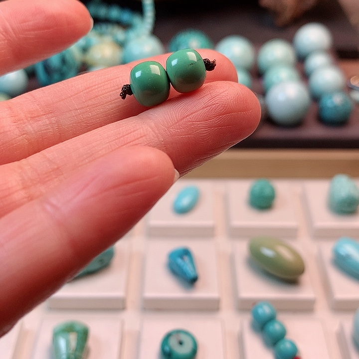 绿松石配饰未镶嵌