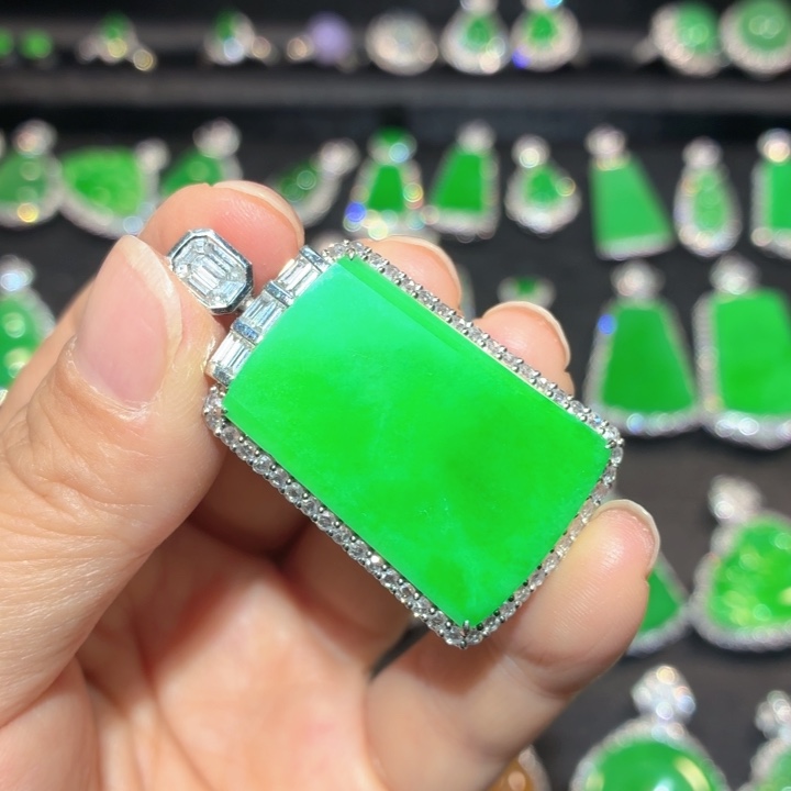 翡翠18K金镶嵌吊坠(不含链)翡翠