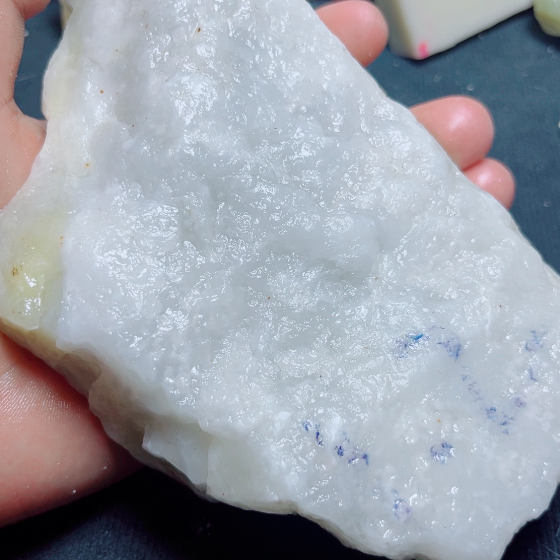 和田玉（糖玉）未镶嵌珠宝奇石