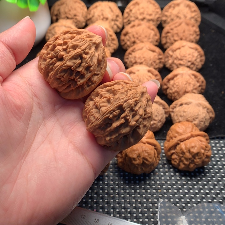 文玩核桃把件41瓷虎
