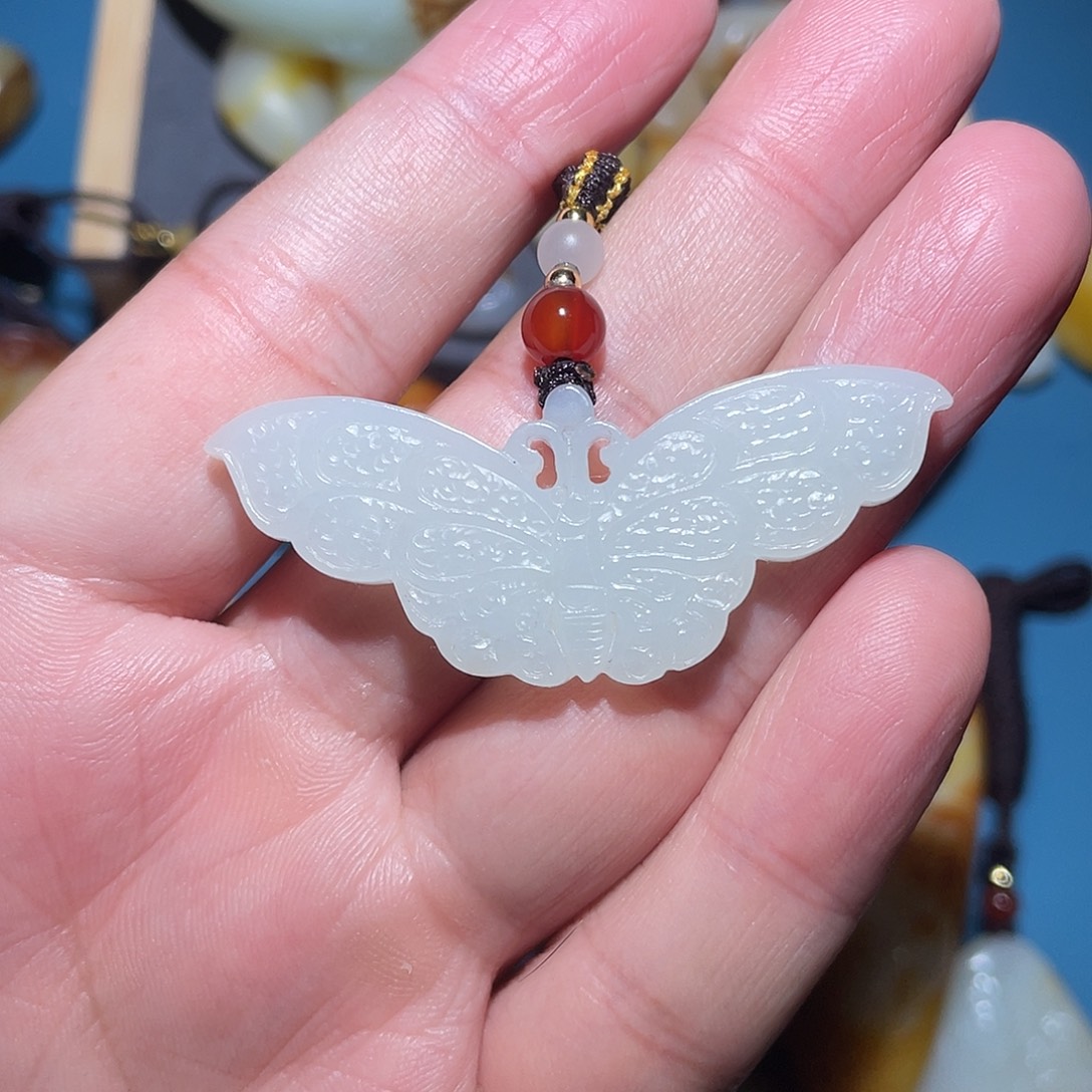 和田玉未镶嵌车挂