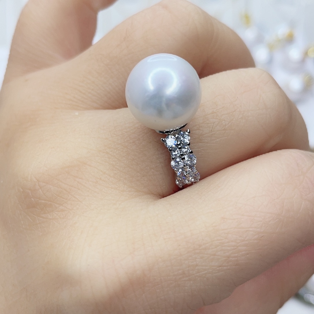 淡水珍珠吊坠(赠链)未镶嵌