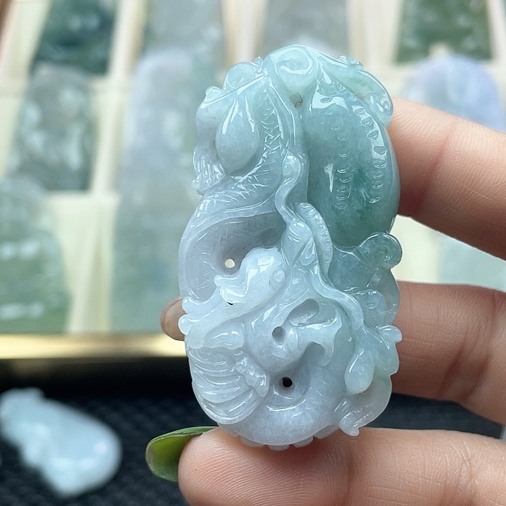 颈饰未镶嵌翡翠天然缅甸翡翠A货龙牌