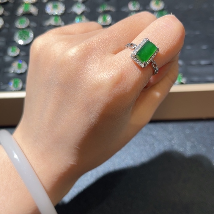 翡翠戒指银S925镶嵌老*年翡翠戒指翡翠戒指