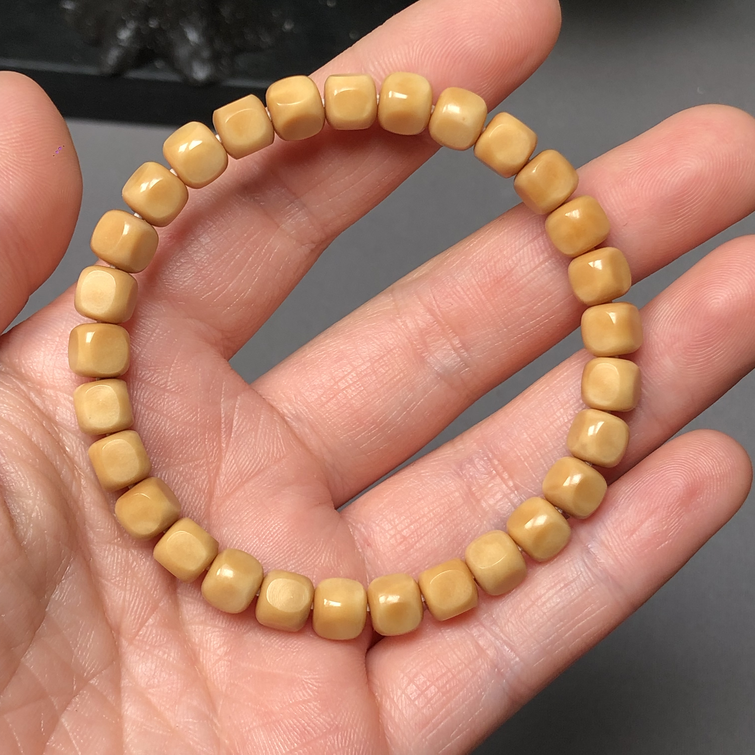 六方龙脊菩提 对棱卡7.7，单圈手串