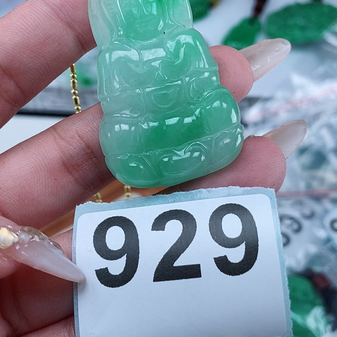 翡翠颈饰未镶嵌吊坠