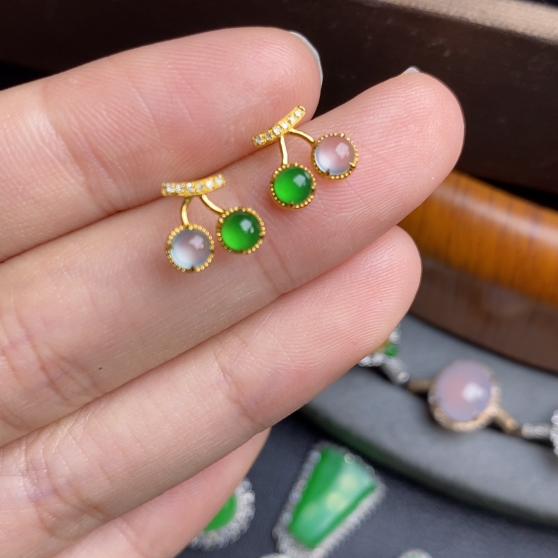 翡翠耳饰18K金镶嵌18Ｋ金蛋面耳钉