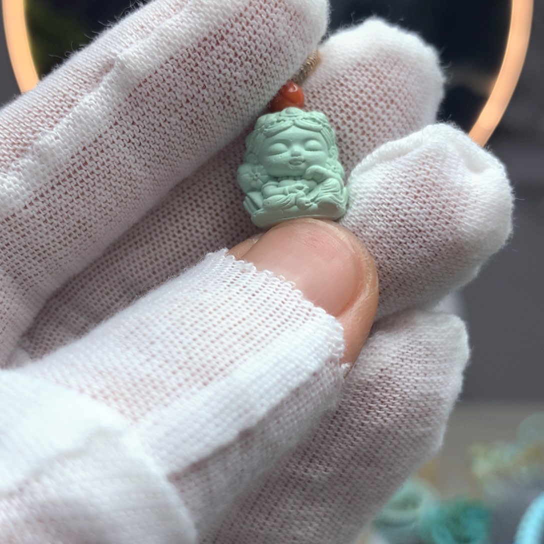 绿松石未镶嵌挂件