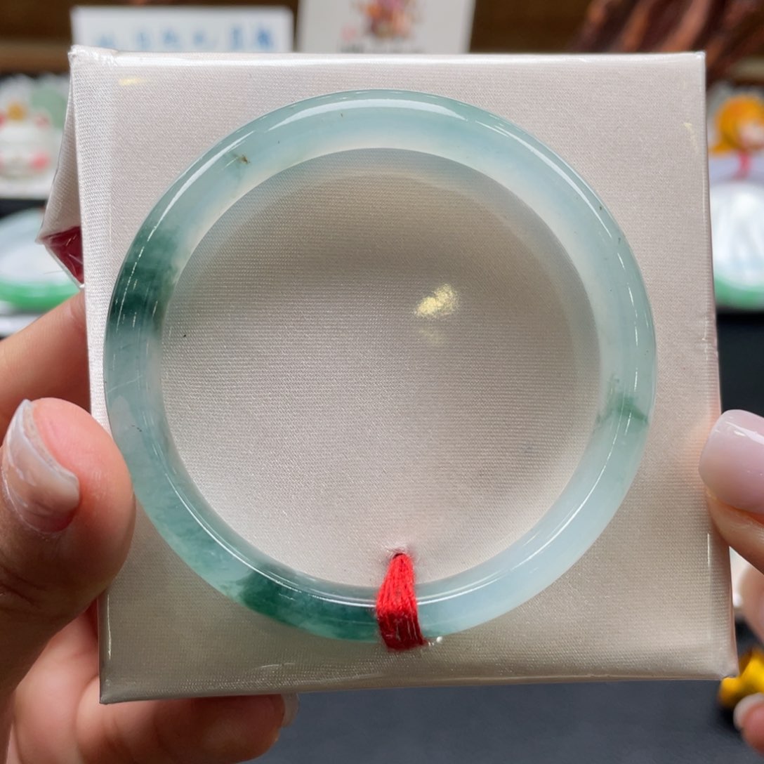 翡翠手镯未镶嵌8号