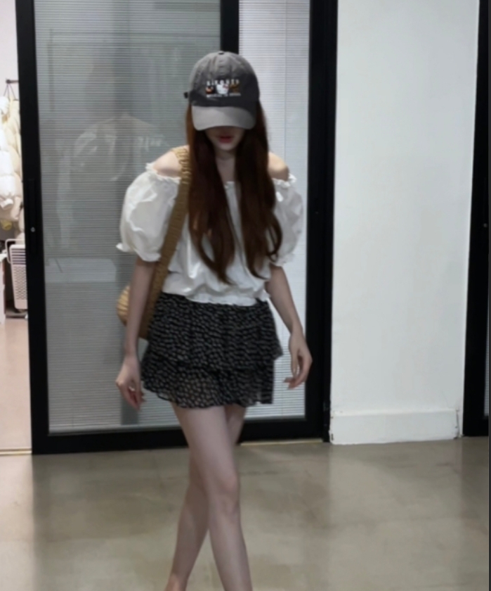 韩系花边短款娃娃衫上衣   51352  