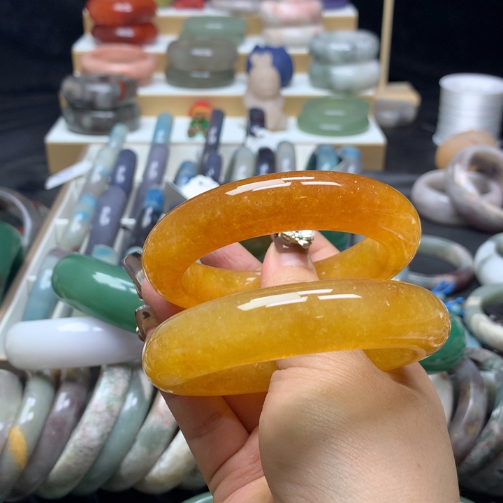 未镶嵌手镯石英质玉夢****