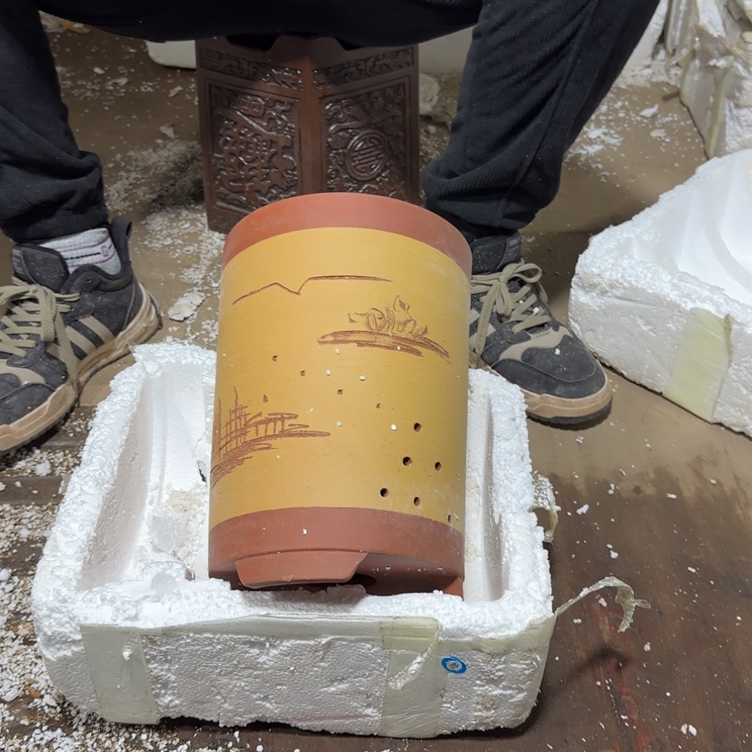 紫砂花盆瑕疵和瑕疵都