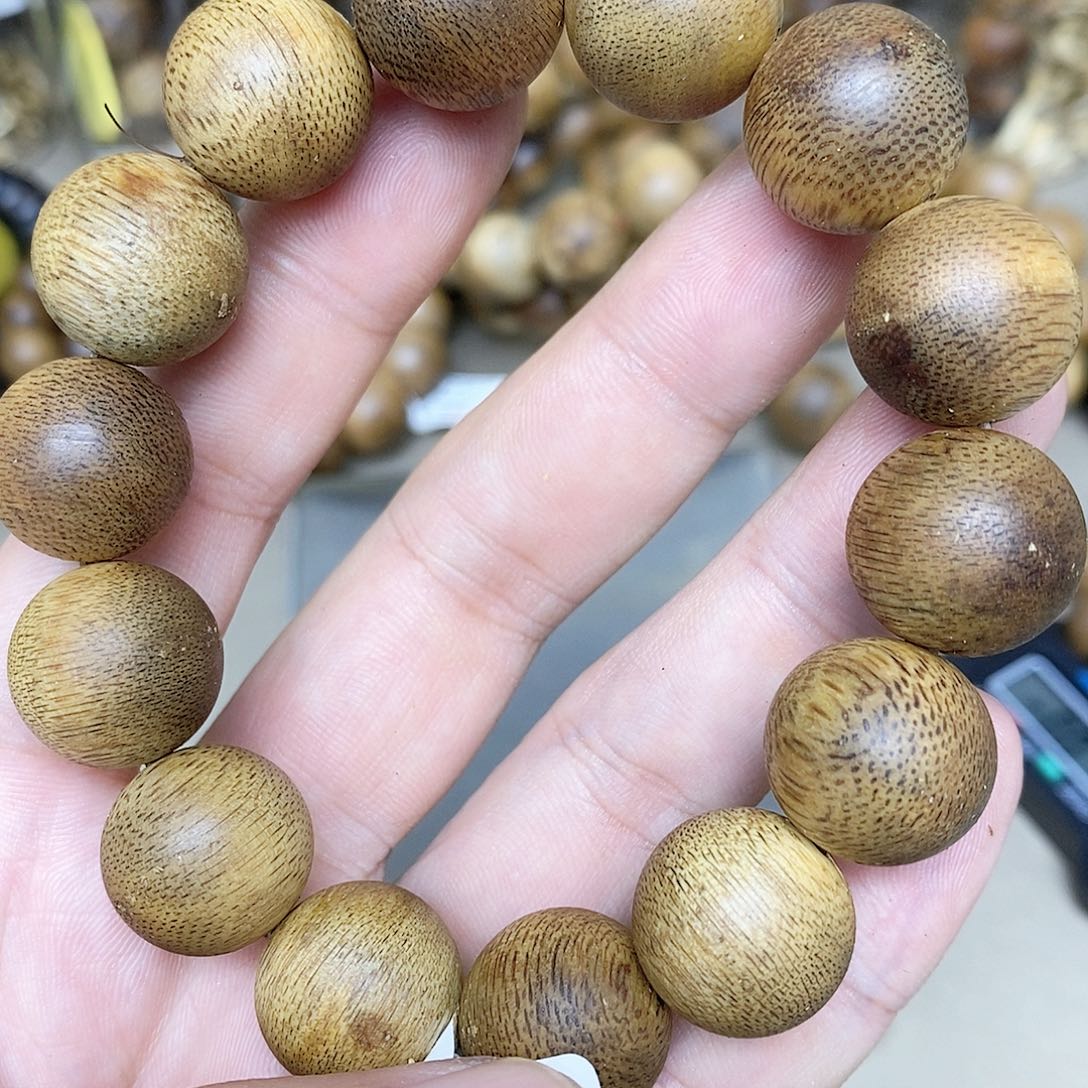 沉香碎屑沉香越南芽庄野生白奇楠1.6
