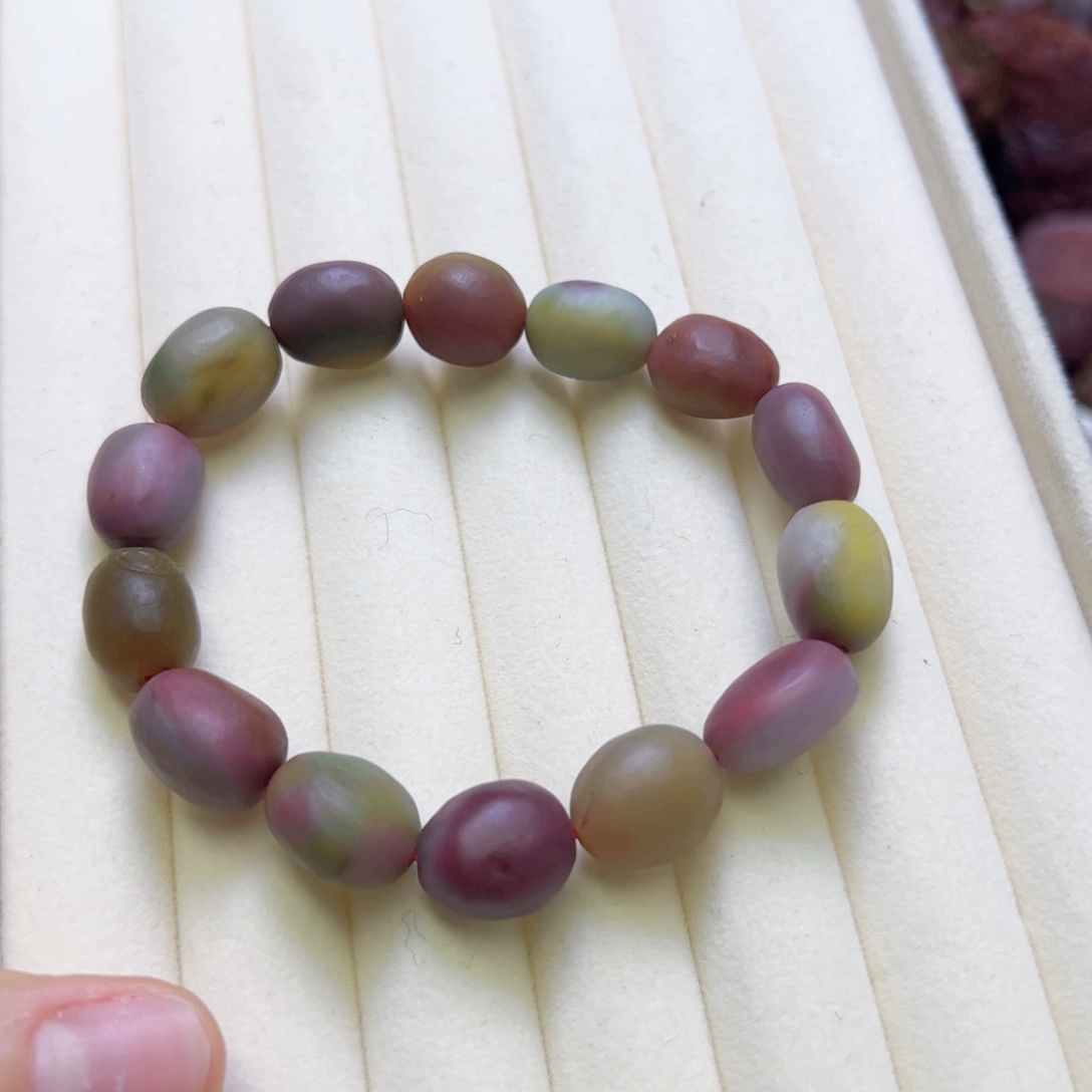 岁***好玛瑙/玉髓未镶嵌定制手串