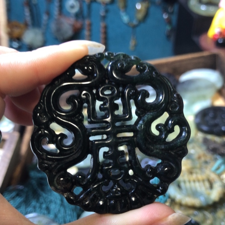 岫玉未镶嵌岫玉手镯