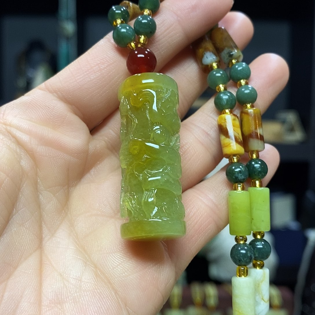 岫玉挂件吊坠未镶嵌