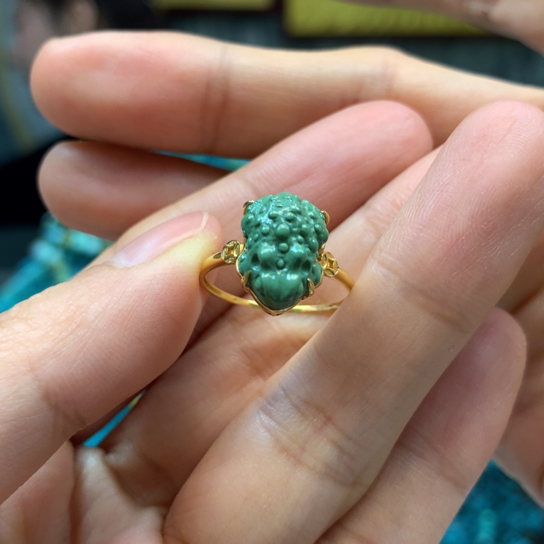 绿松石戒指18K金镶嵌