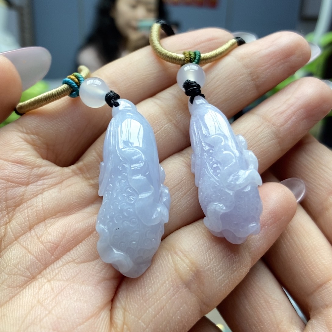 翡翠颈饰未镶嵌吊坠多样性发货发其一